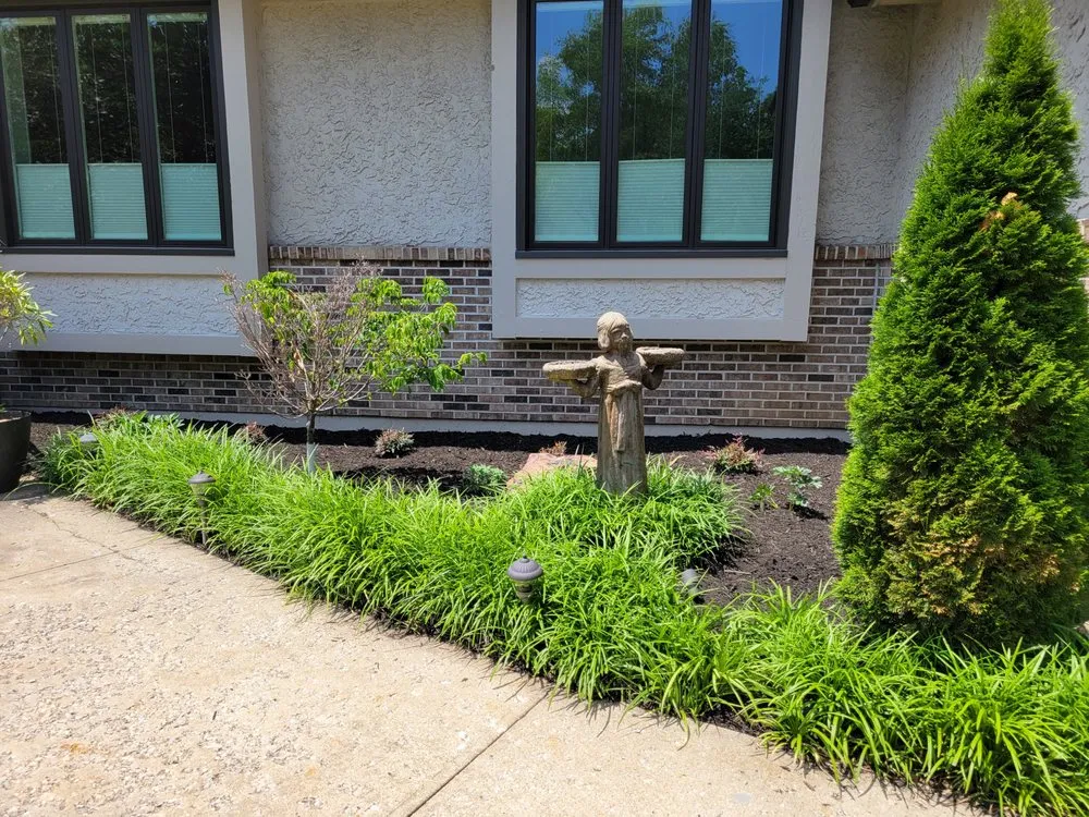 Reliable yard maintenance in Olathe, KS - Expanding Horizons Landscaping