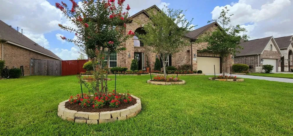 Professional yard maintenance near you across Fresno, CA - Expedite Landscape