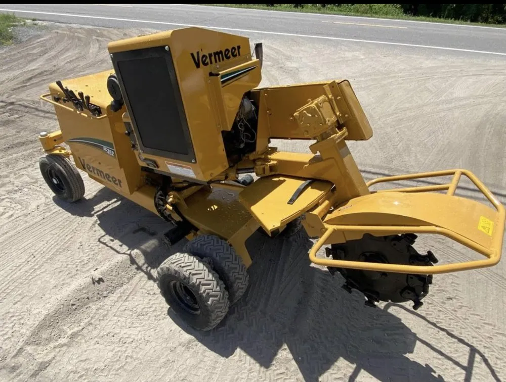 Reliable lawn care service experts serving Sarasota, FL - Experienced Tree Service