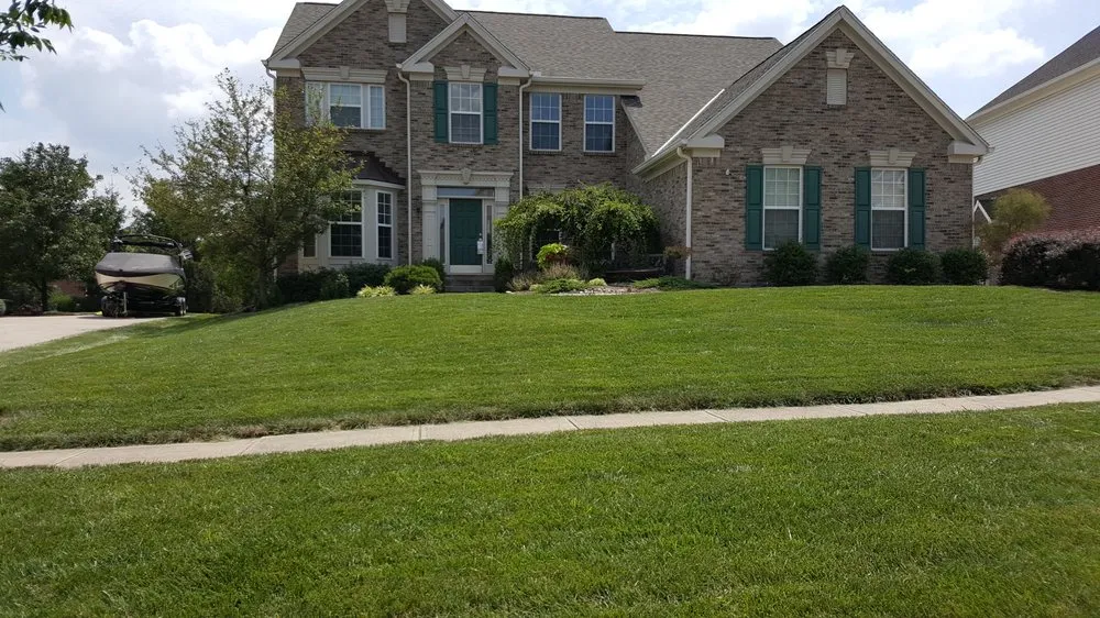 Affordable yard cleanup service in Detroit, MI - ExperiGreen Lawn Care