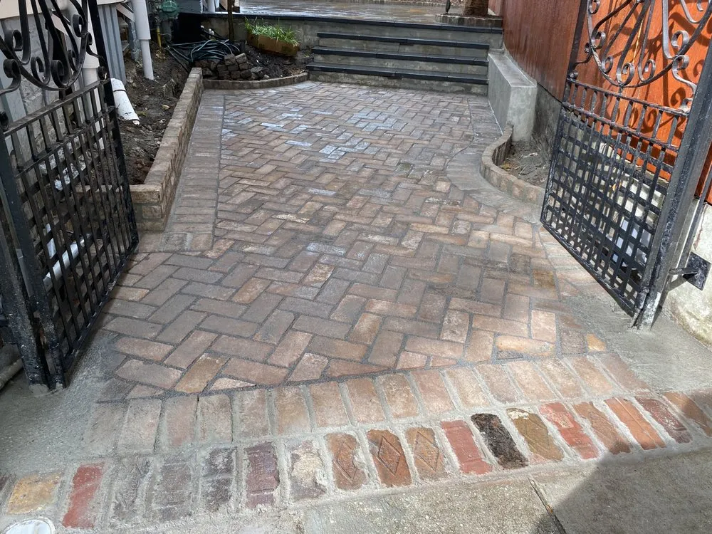 Custom lawn care service in Ladson, SC by Expert Construction