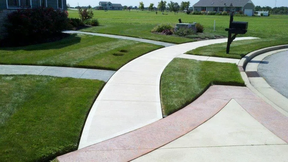 Affordable garden landscaping near you in Kokomo, IN by Expert Lawn & Landscape