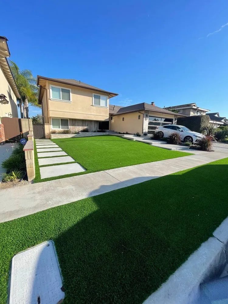 Custom yard cleanup service for beautiful yards across Woodland Hills, CA - Experturf Wholesale