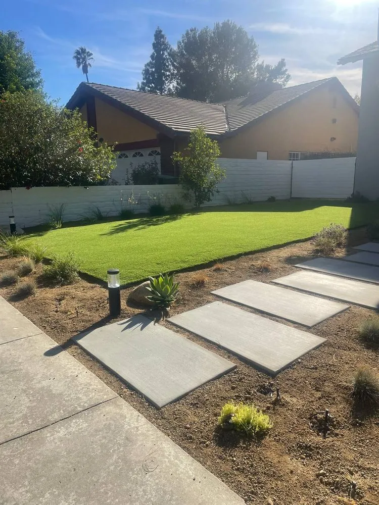 Custom lawn care service for residential properties in Woodland Hills, CA by Experturf Wholesale