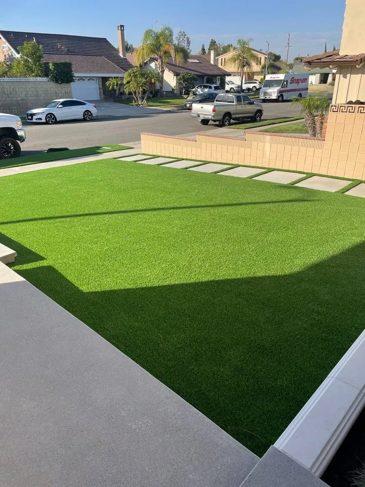 Custom yard maintenance in Woodland Hills, CA - Experturf Wholesale