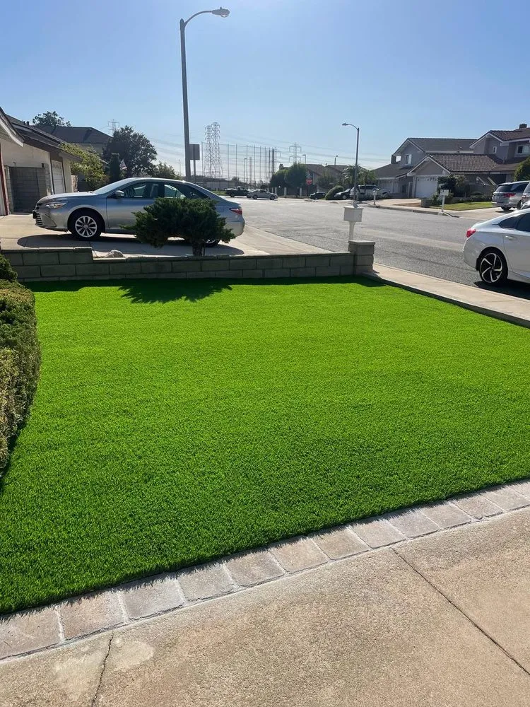Custom residential landscaping experts serving Woodland Hills, CA - Experturf Wholesale