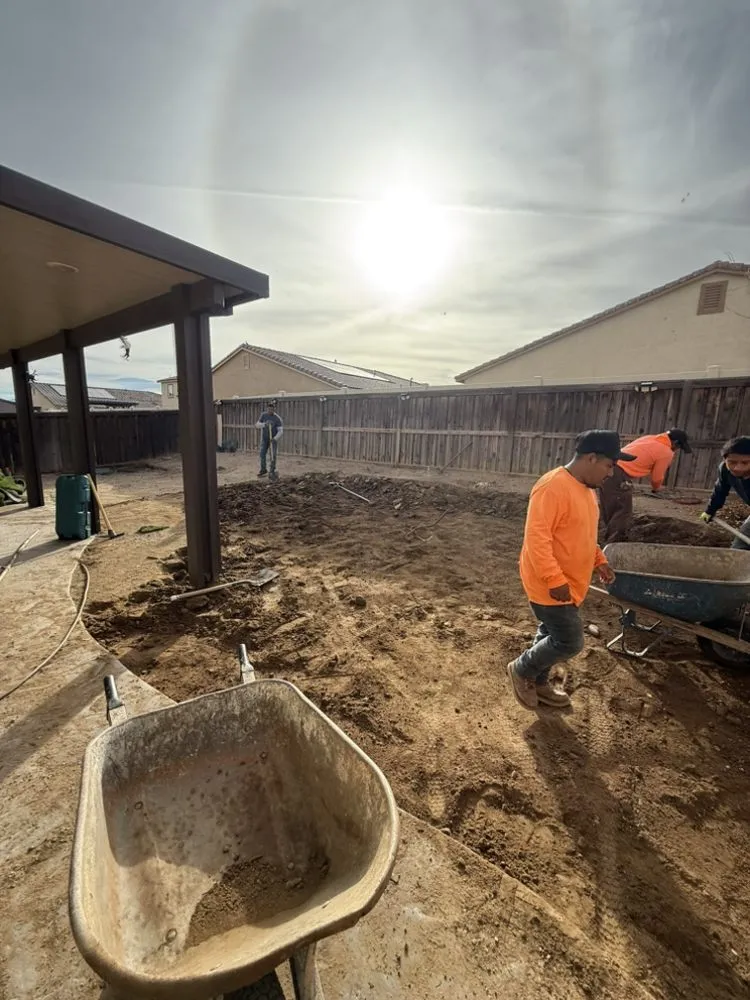 Professional yard maintenance in Riverside, CA - Express Junkers