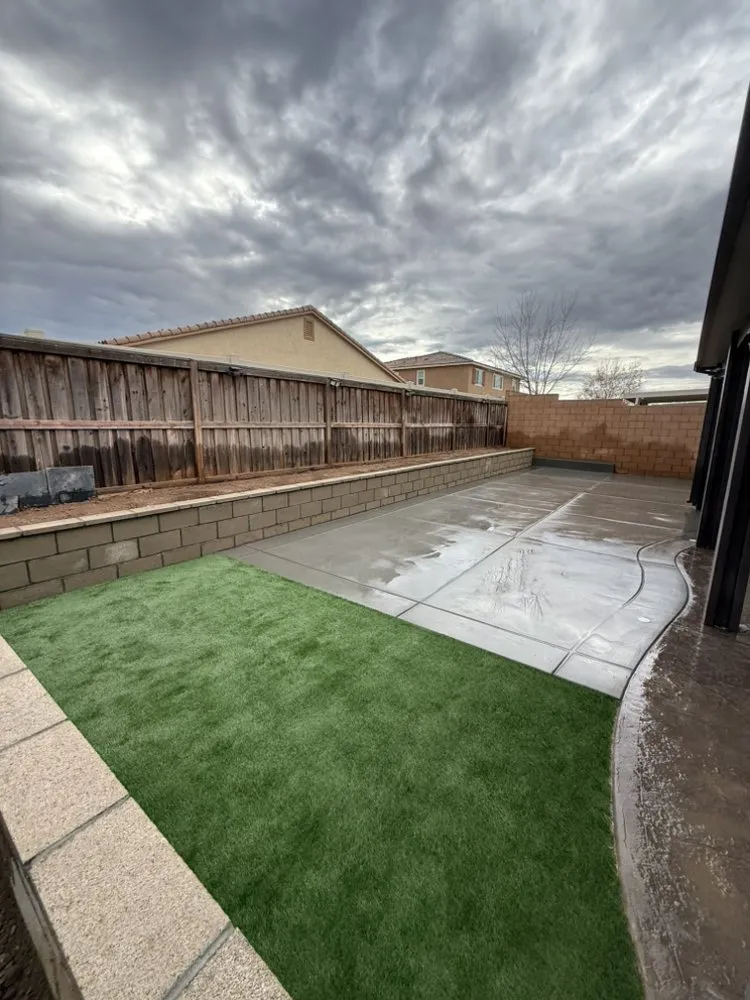 Local lawn care service in Riverside, CA - Express Junkers