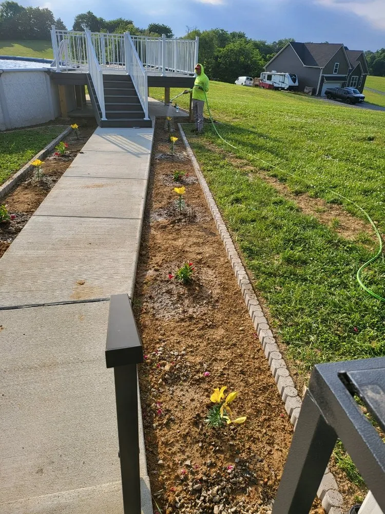 Top-rated residential landscaping in Portland, TN - Express Landscaping