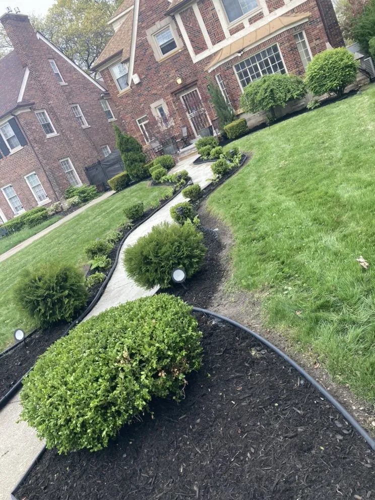 Affordable residential landscaping in Detroit, MI - Express Landscaping Service