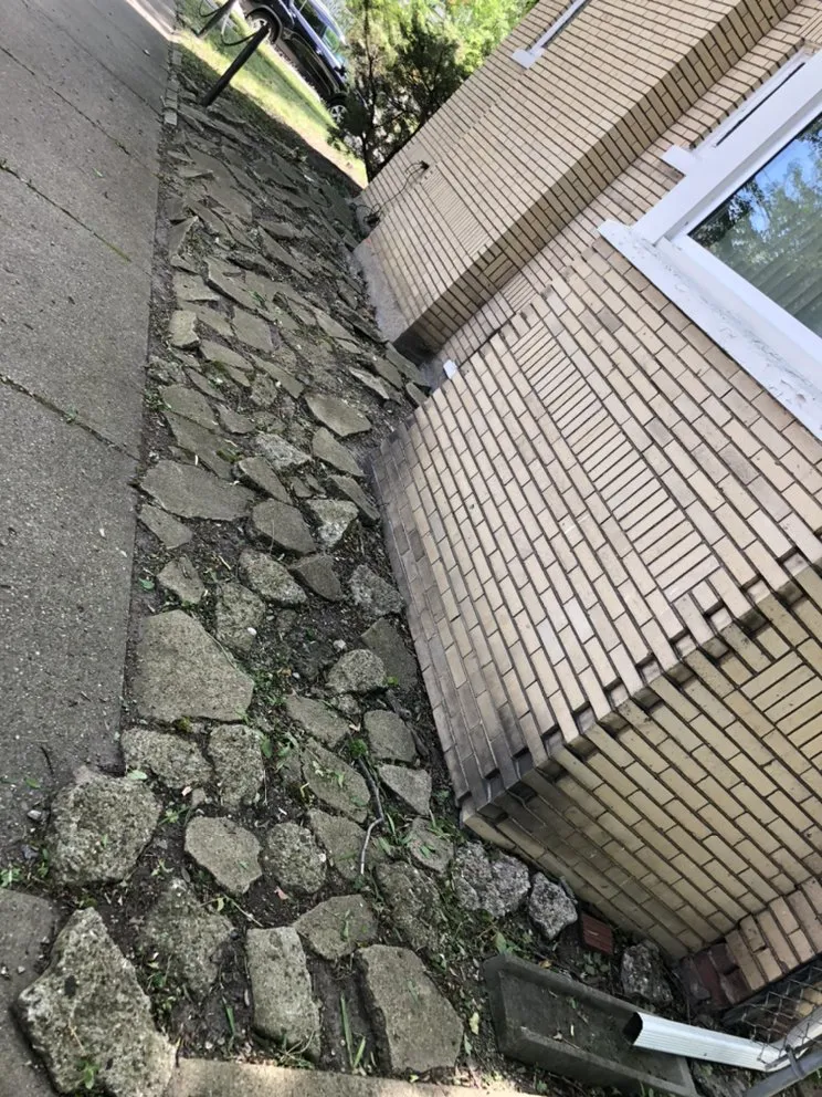 Affordable residential landscaping in Detroit, MI by Express Landscaping Service