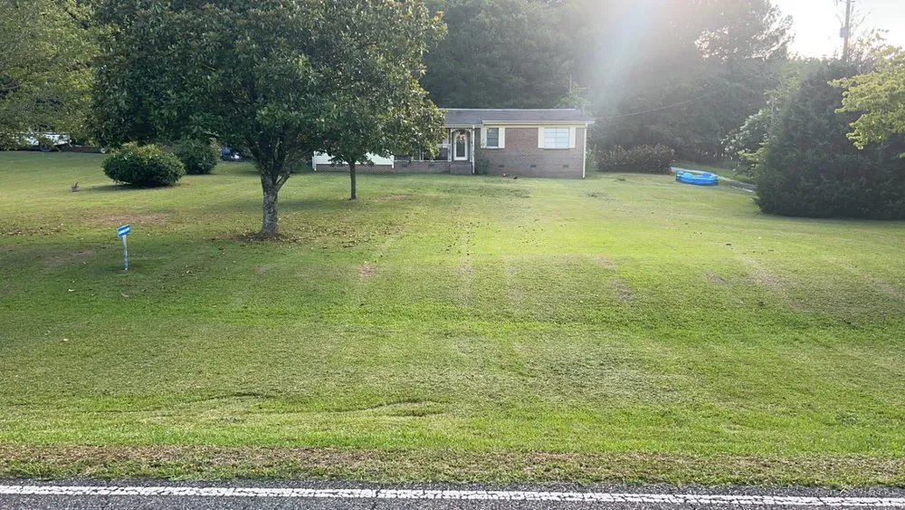 Local yard maintenance experts serving Childersburg, AL - Express Lawn Care