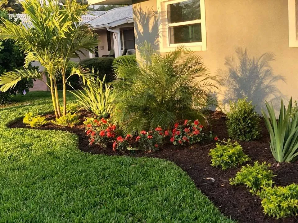 Affordable lawn care service with custom design across Saint Petersburg, FL - Express Lawn Service