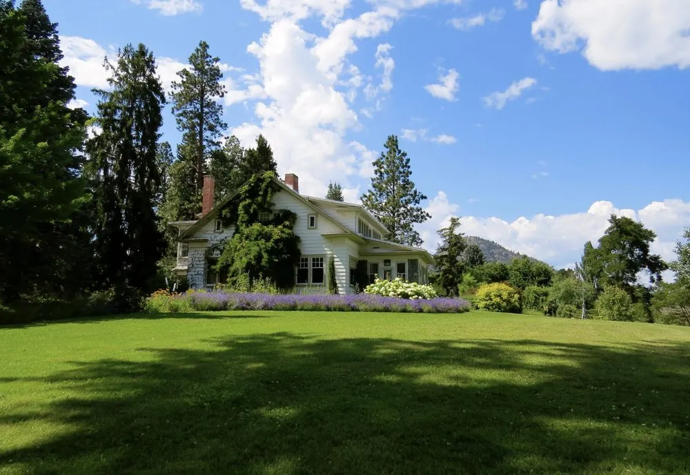 Local garden landscaping in Ellenwood, GA - Exquisite Landscaping