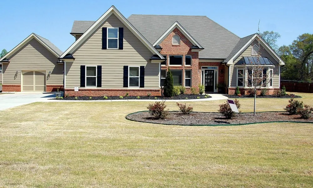 Professional yard maintenance with custom design across Ellenwood, GA - Exquisite Landscaping