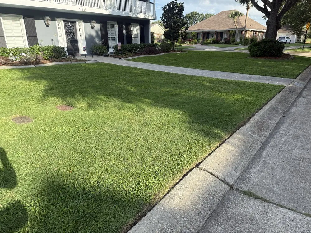 Local landscape design experts serving Belle Chasse, LA - Extensive Lawns