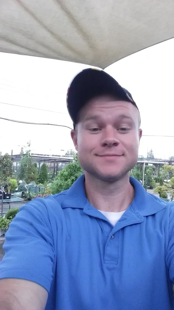 Custom lawn care service for residential properties in Greenbelt, MD by Exterior Care Service