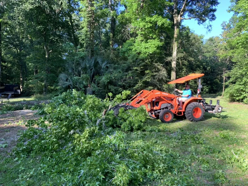 Expert lawn mowing service in Tallahassee, FL - Exterior Design & Lawn Service