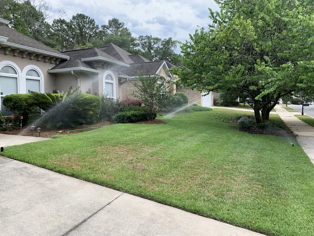 Affordable lawn mowing service in Tallahassee, FL - Exterior Design & Lawn Service