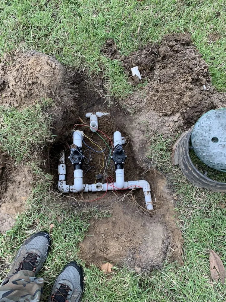 Expert yard maintenance for year-round maintenance across Tallahassee, FL - Exterior Design & Lawn Service