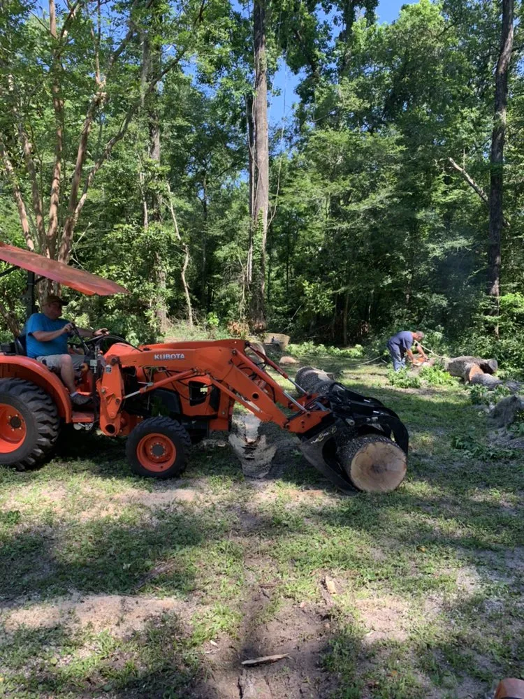 Top-rated outdoor landscaping experts serving Tallahassee, FL - Exterior Design & Lawn Service