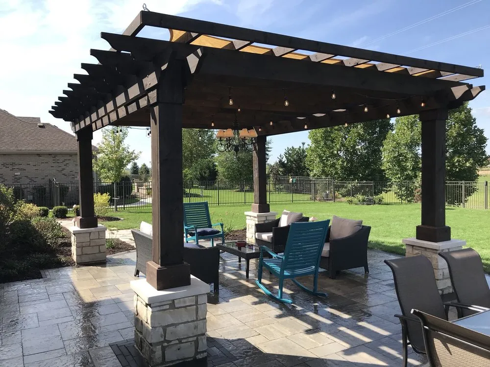 Expert outdoor landscaping experts serving Mokena, IL - Exterior Design Corporation