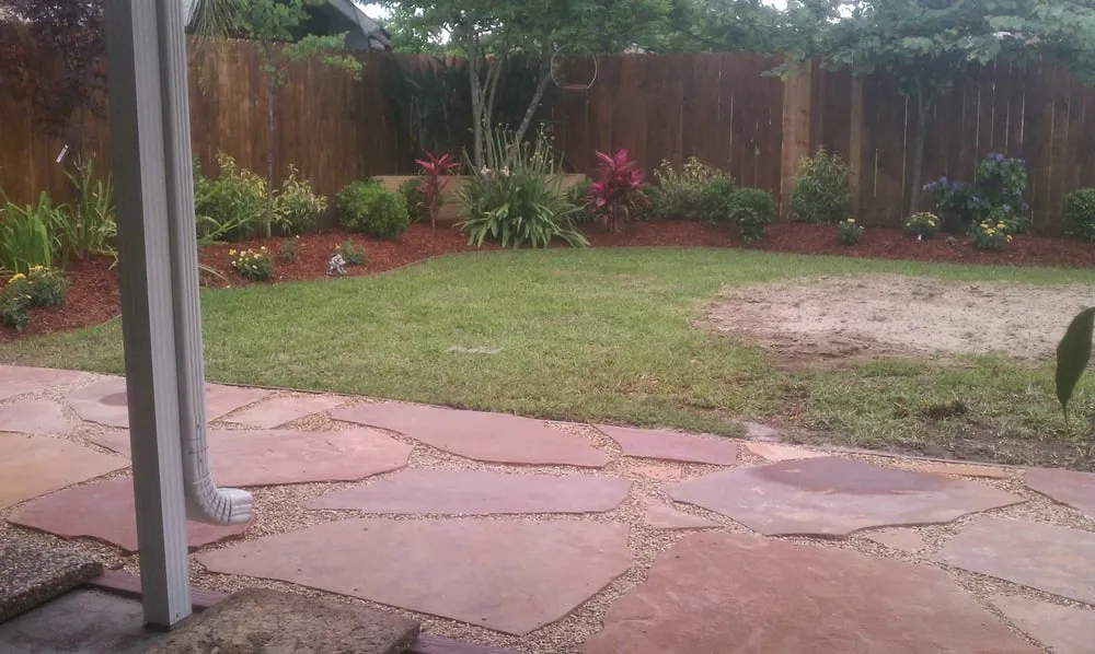 Affordable yard maintenance in Slidell, LA by Exterior Expressions