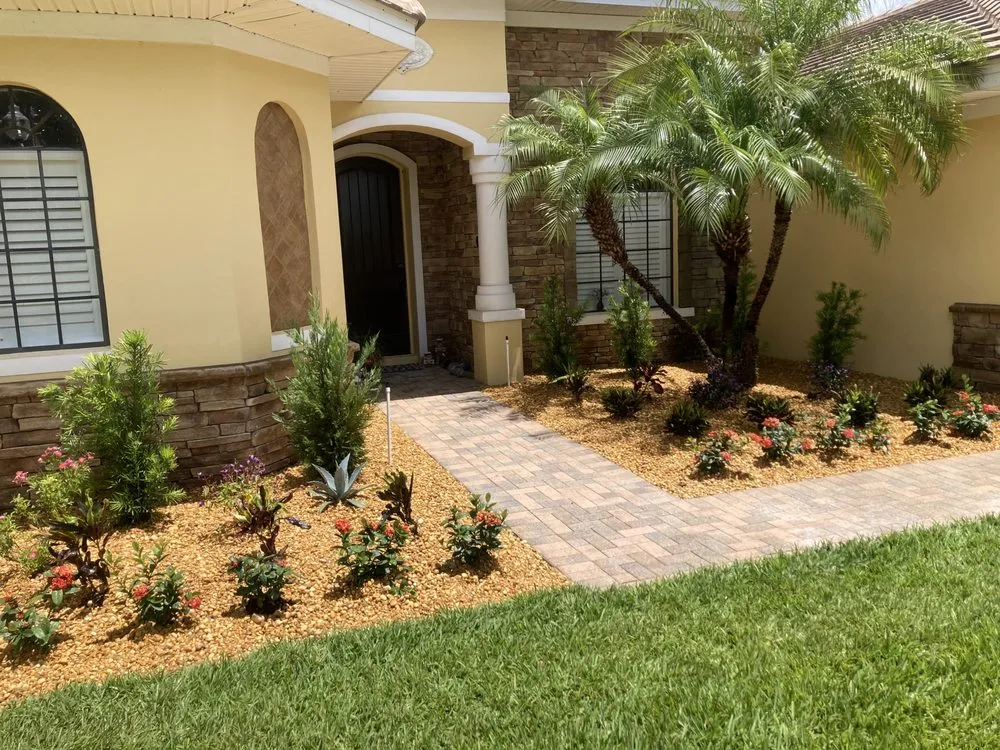 Professional yard maintenance for beautiful yards in Lake Wales, FL by Exterior Home Painting Services
