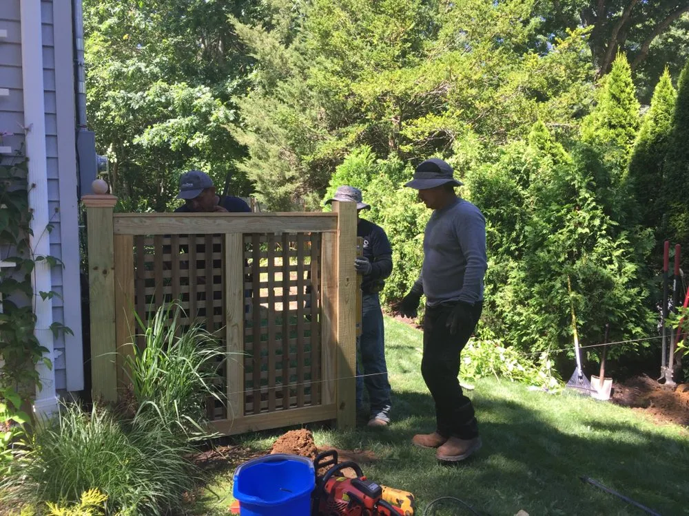 Local garden landscaping in Waccabuc, NY - Exterior Landscapes