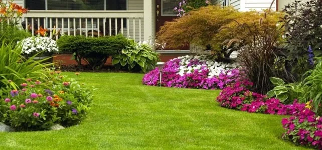 Custom garden landscaping in Avon, MA - Exteriorscape Services