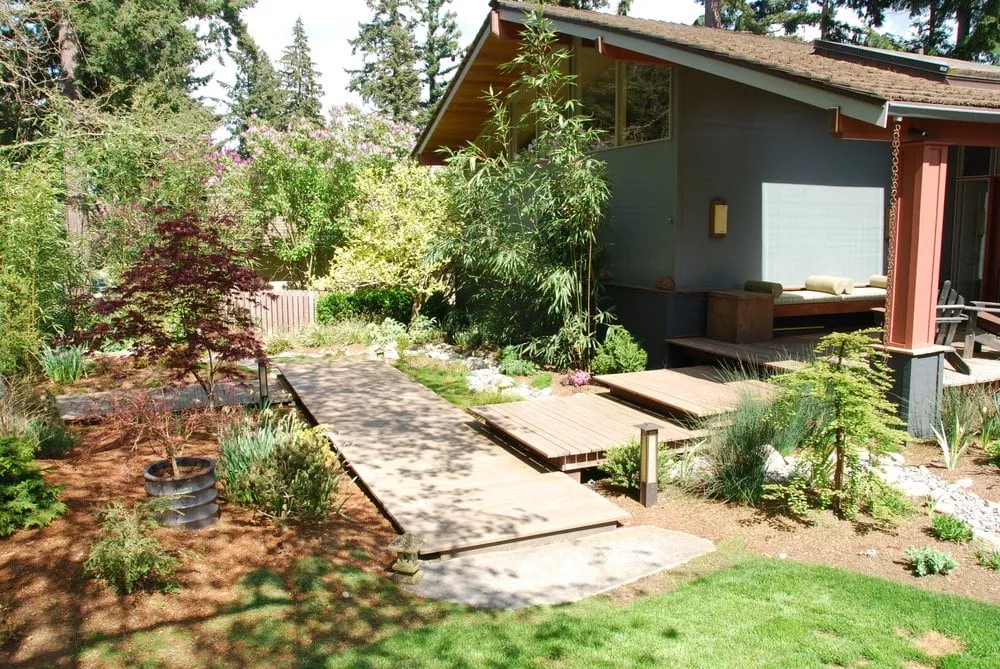 Professional residential landscaping for year-round maintenance across Seattle, WA - Exteriorscapes
