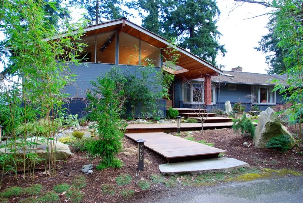 Custom yard maintenance experts serving Seattle, WA - Exteriorscapes