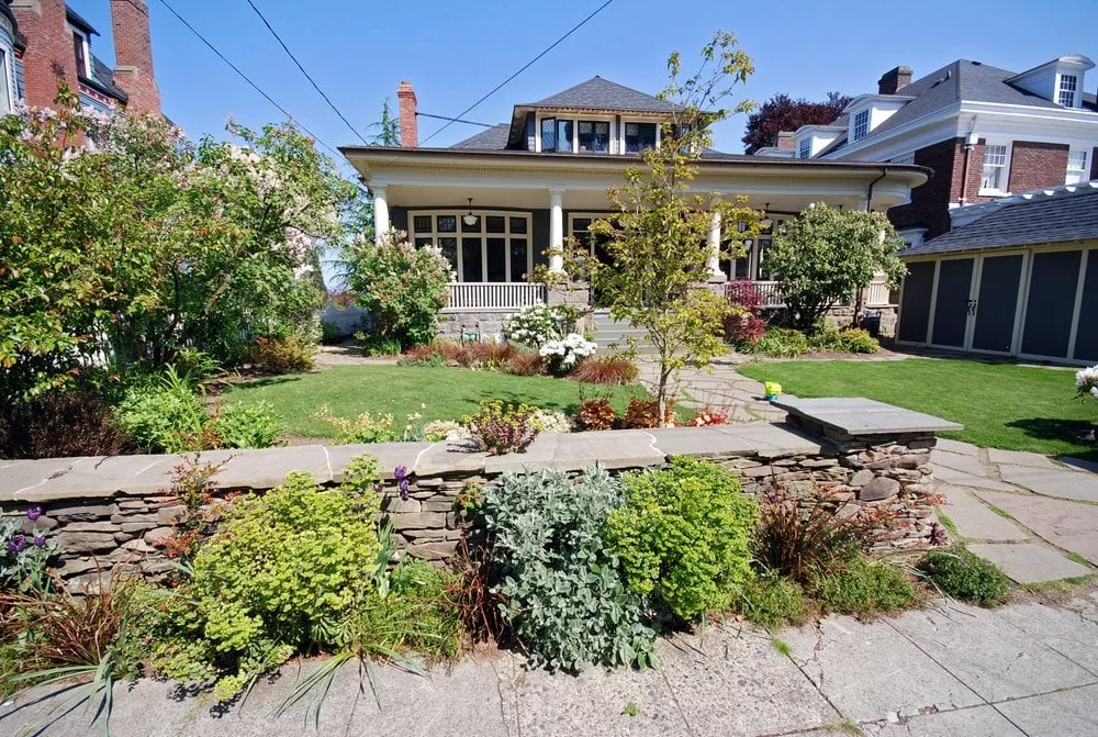 Expert landscaping services in Seattle, WA by Exteriorscapes