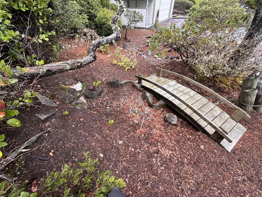 Affordable lawn care service experts serving Florence, OR - Exterus Property Solutions