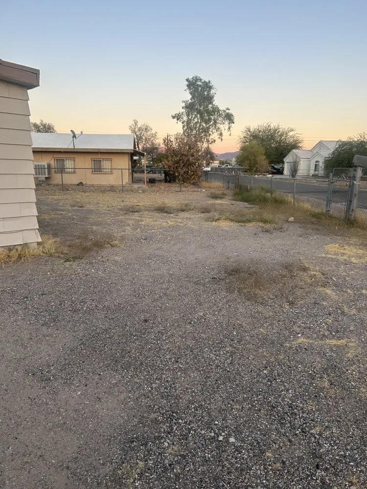 Custom residential landscaping in Bullhead City, AZ - Extra Hands Service