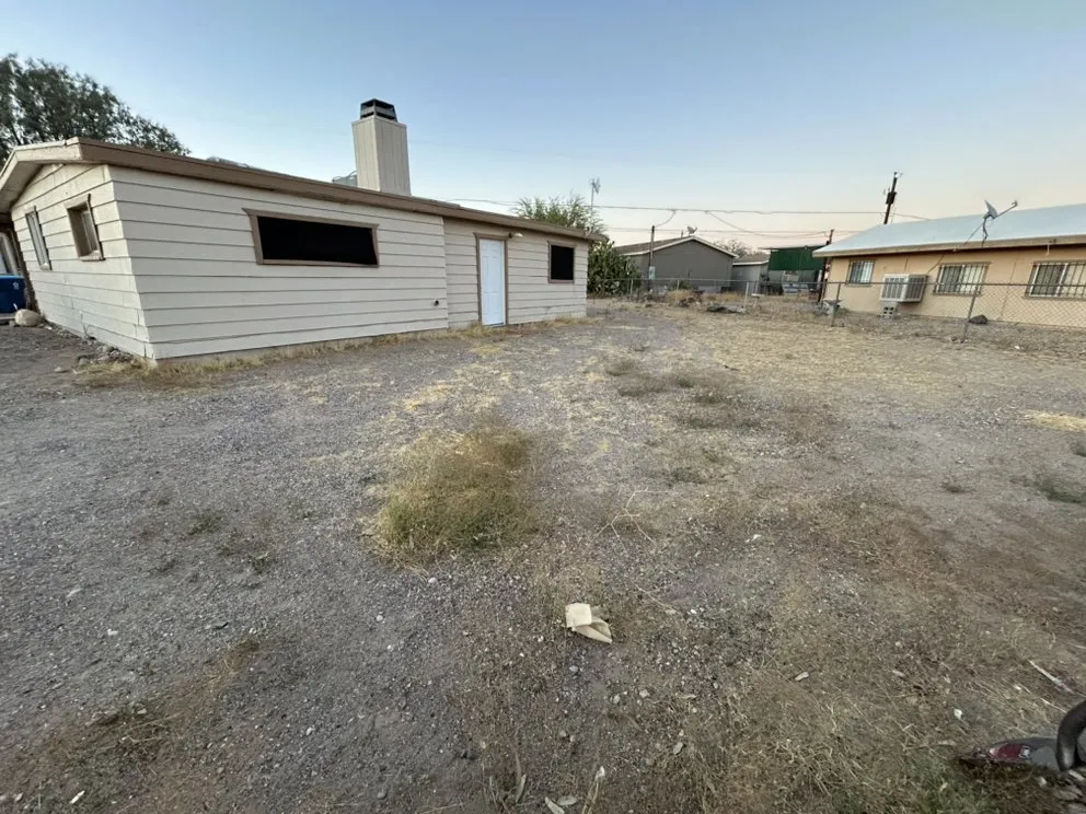 Affordable landscape installation in Bullhead City, AZ by Extra Hands Service