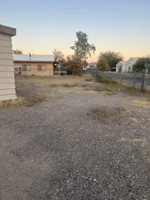 Extra Hands Service Logo