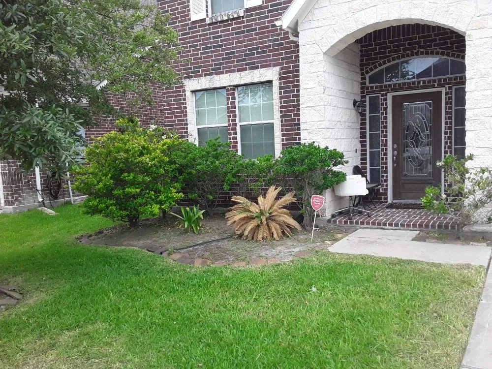 Reliable landscape installation in Houston, TX - Extrahand Landscaping Gardening and more