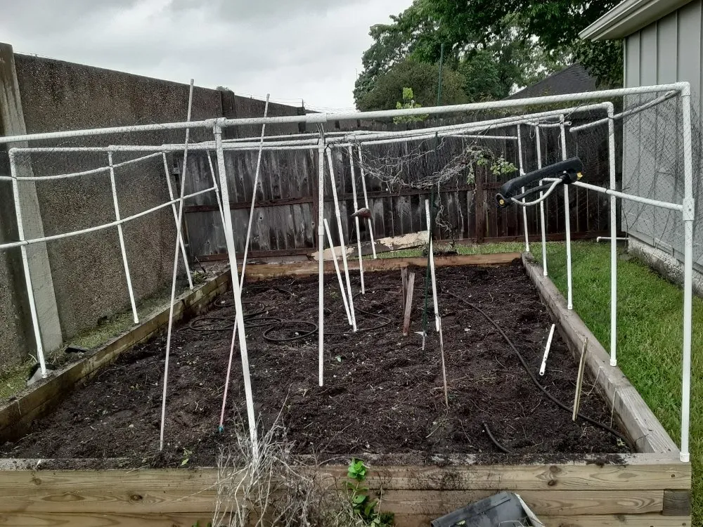 Reliable yard cleanup service in Houston, TX by Extrahand Landscaping Gardening and more