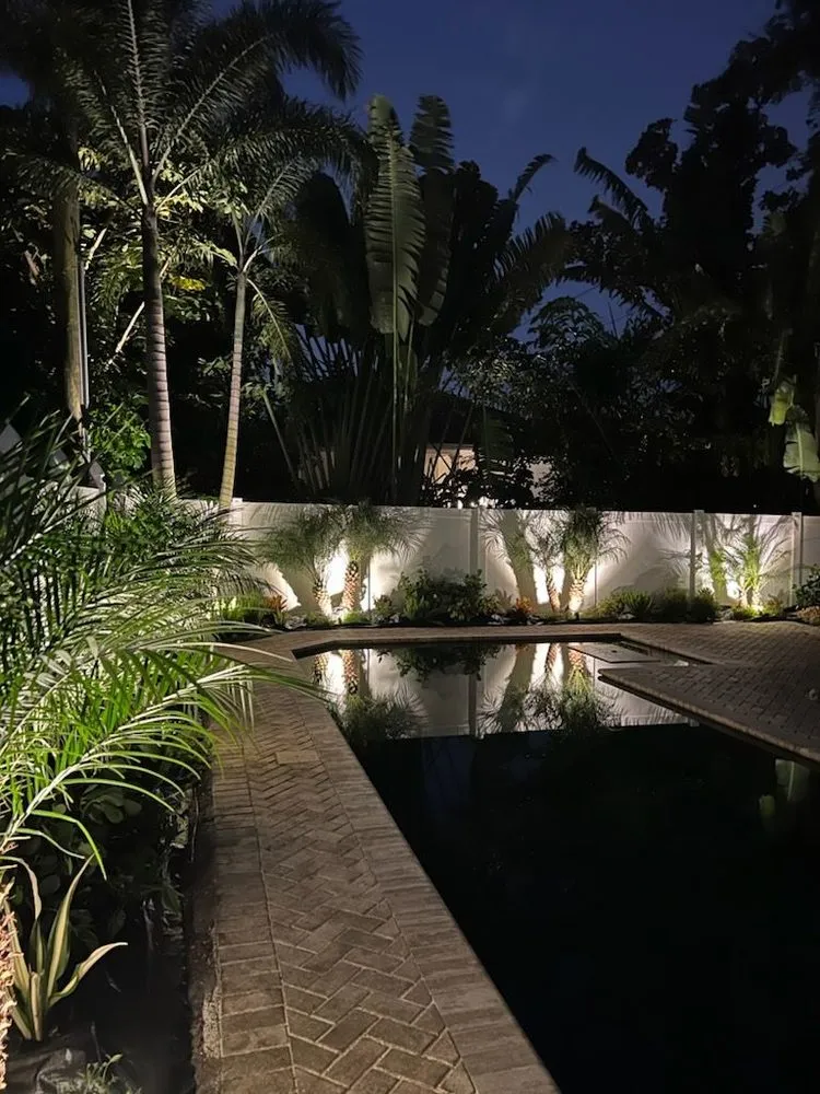 Expert landscaping services experts serving Seffner, FL - Extraordinary Outdoor Spaces