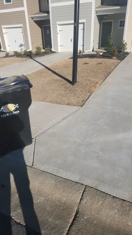 Affordable yard cleanup service experts serving Calhoun, GA - Extravacuts