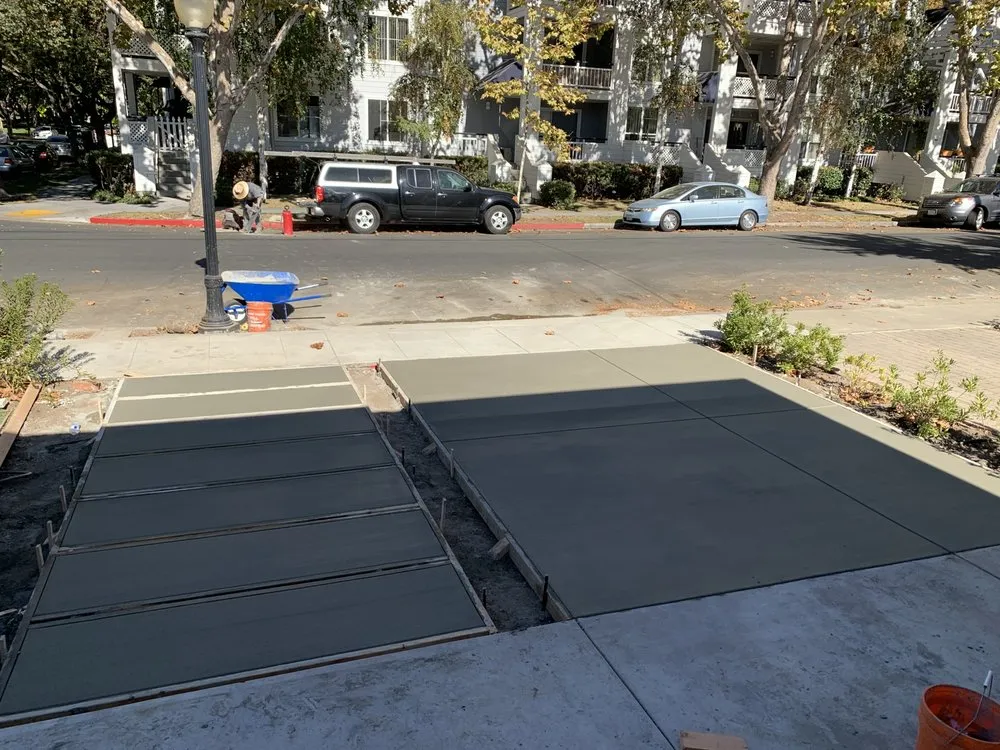 Top-rated lawn mowing service experts serving San Jose, CA - Extravagant Design And Build