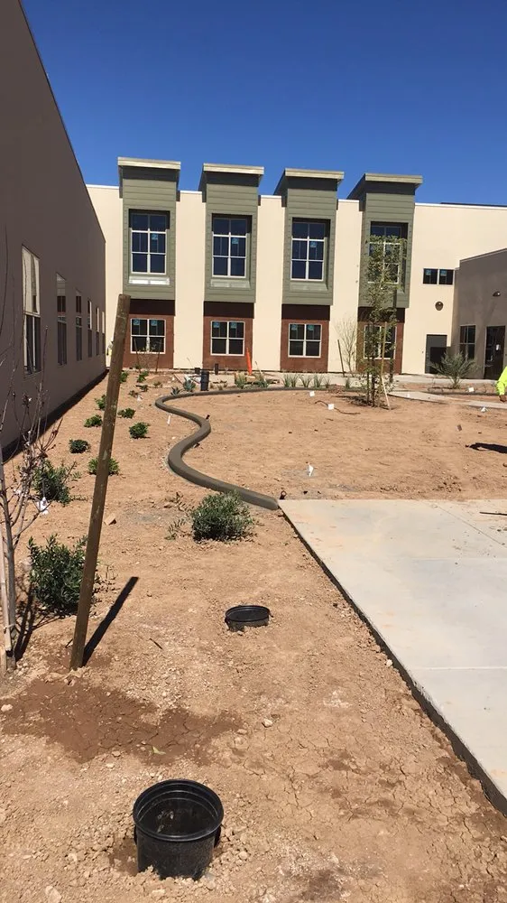 Top-rated residential landscaping with custom design across Peoria, AZ - Extreme Borders and Curbs