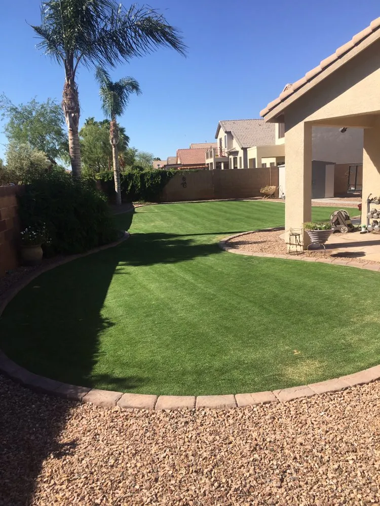 Custom residential landscaping experts serving Peoria, AZ - Extreme Borders and Curbs