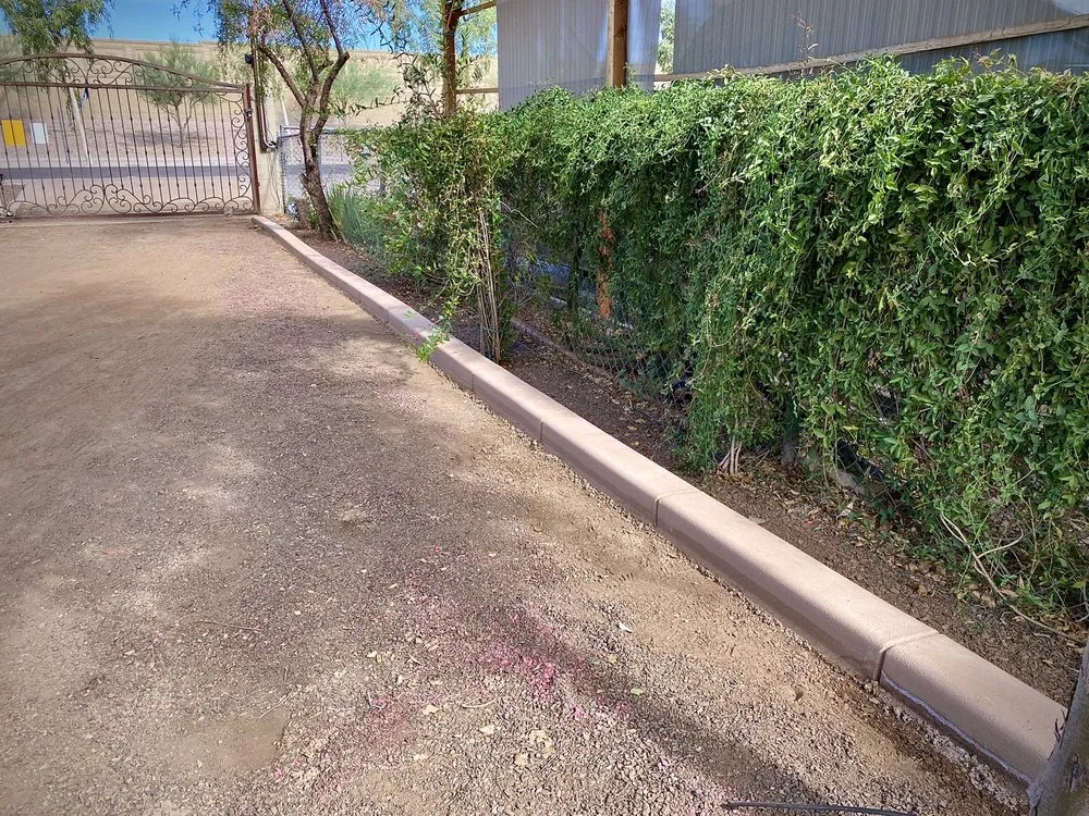 Reliable residential landscaping in Peoria, AZ - Extreme Borders and Curbs