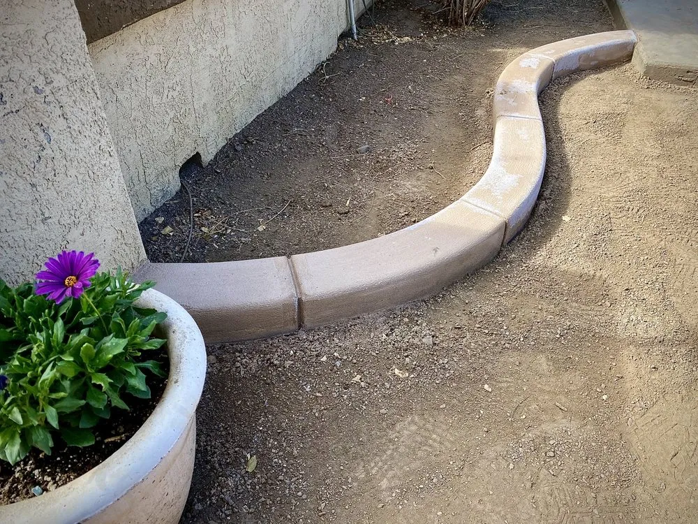 Trusted outdoor landscaping for beautiful yards across Peoria, AZ - Extreme Borders and Curbs