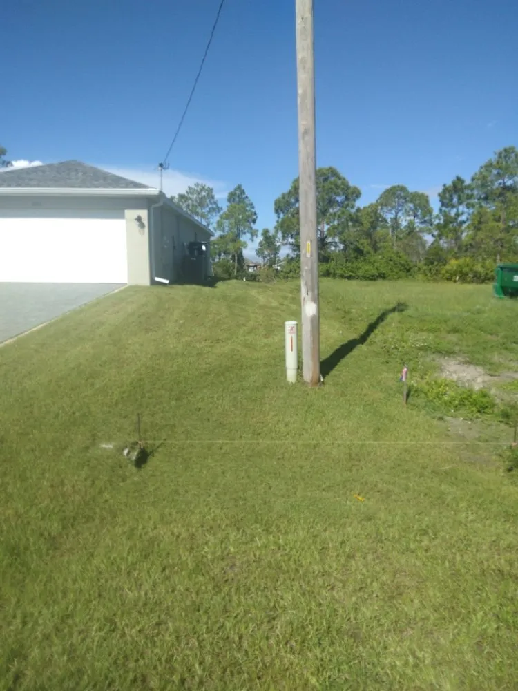 Custom residential landscaping in Lehigh Acres, FL by Extreme Cleaning & More
