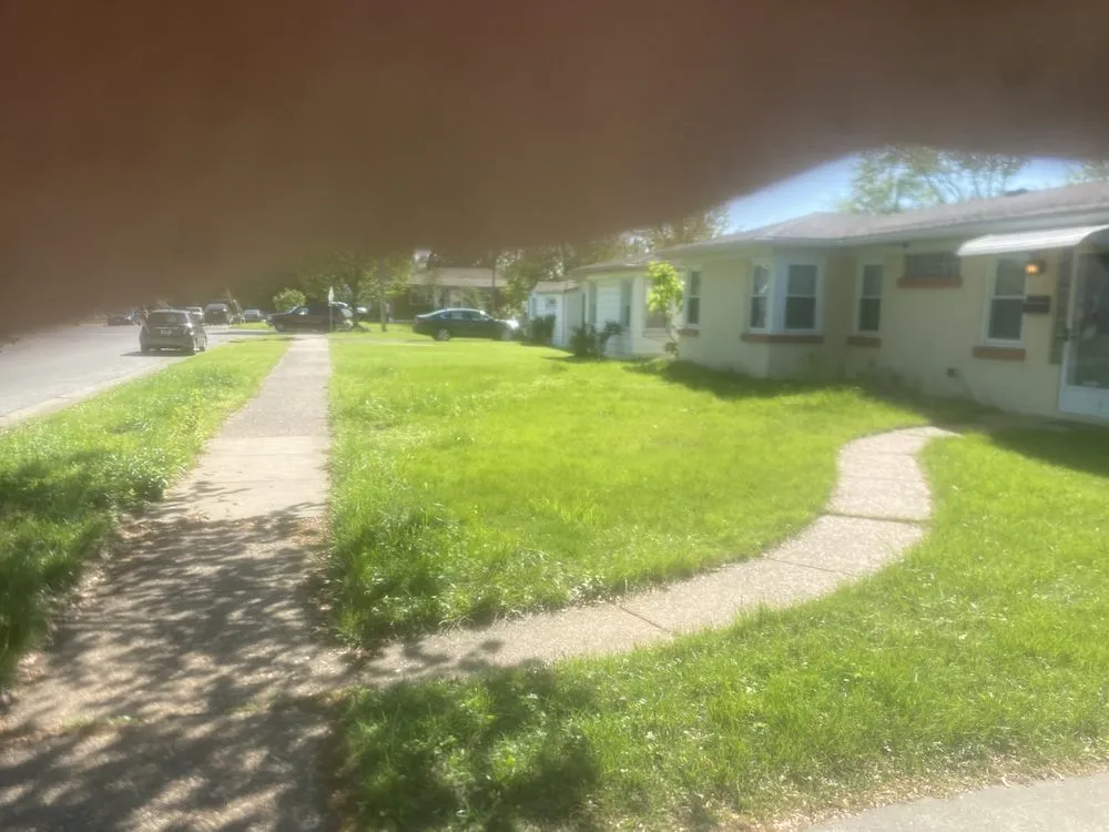 Custom yard cleanup service in Saint Louis, MO by Extreme Cut Lawn Care