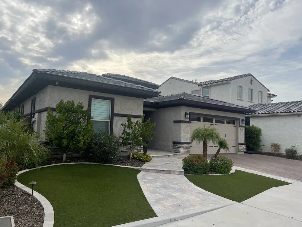 Custom garden landscaping in Phoenix, AZ by Extreme Dreamz Custom Landscaping