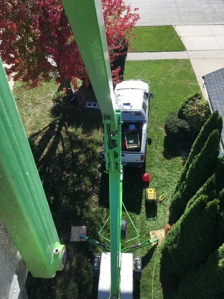 Expert lawn mowing service for residential properties across Alburnett, IA - Extreme Green